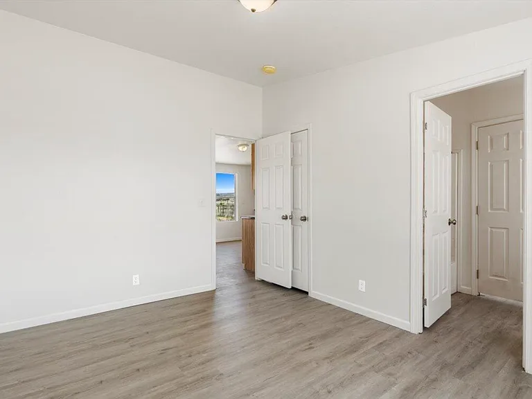 24175 N Los Angeles St — Photo 12