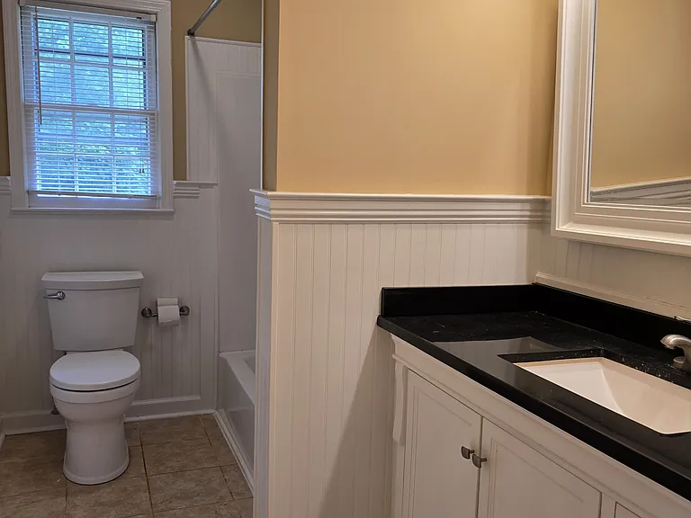 4680 Forestmanor Dr — Photo 6