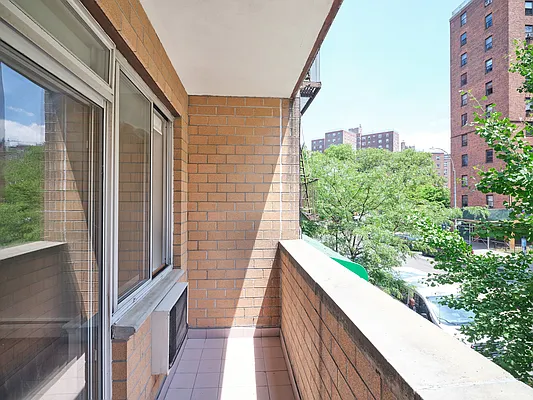 Rented by Corcoran | media 21