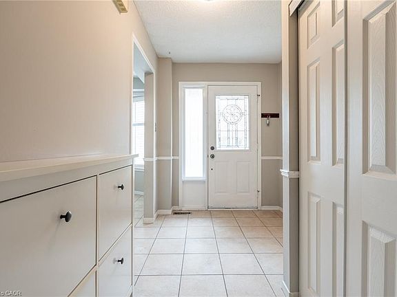 3rd image of 800 Upper Paradise Rd #30