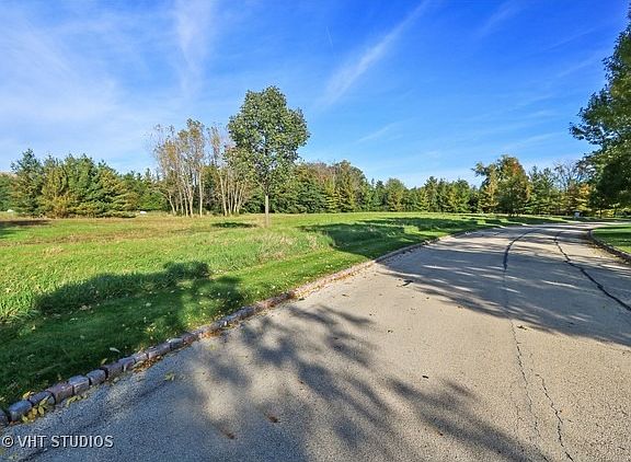 4th image of 1665 Tallgrass Ln