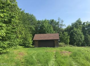 451 Flat Rock Rd, Forest City, PA 18421