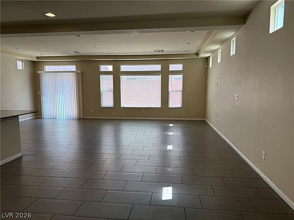 5th image of 6083 Crown Palms Ave