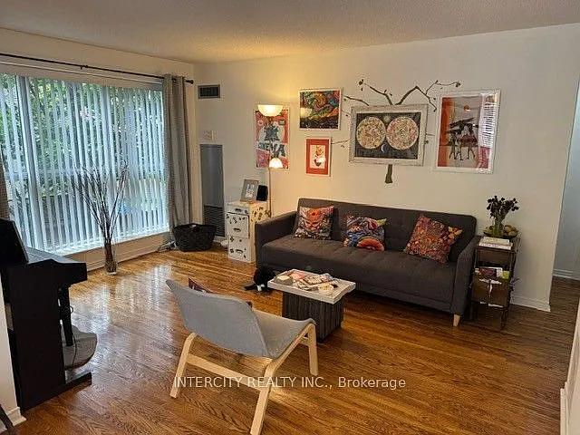 2 bed, $3,100 — Photo 2