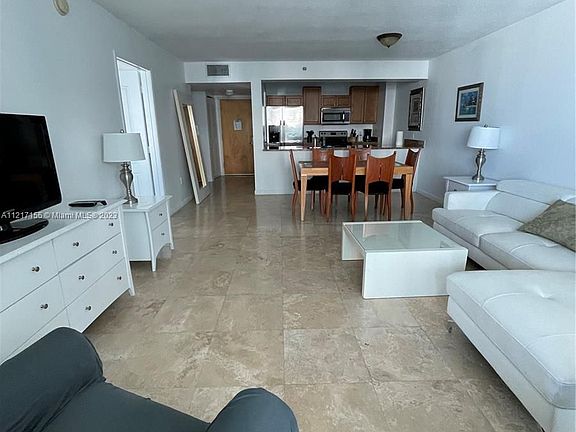 4th image of 1200 Brickell Bay Dr APT 3706