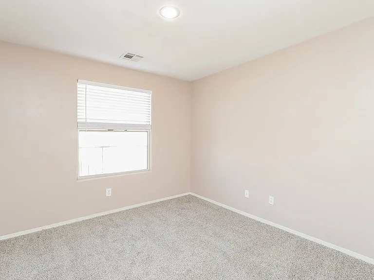 970 Medina De Leon Ave — Photo 13