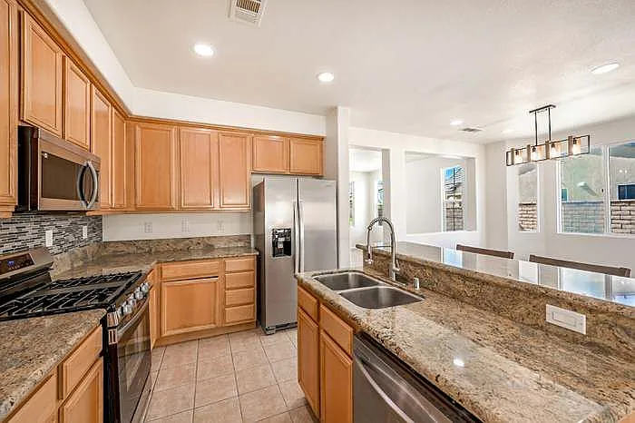 80604 Tinsley Ave — Photo 2