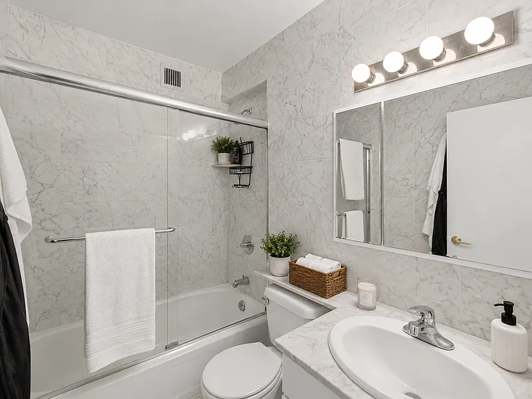 401 E 89th St #3K — Photo 8