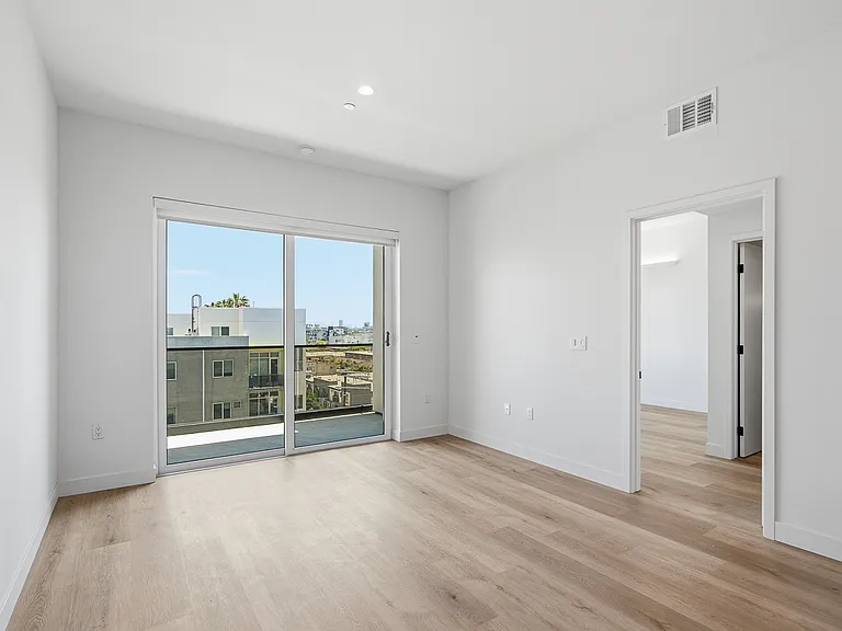 Kaia — Photo 75