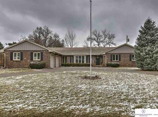 21736 Edgevale Pl, Elkhorn, NE 68022