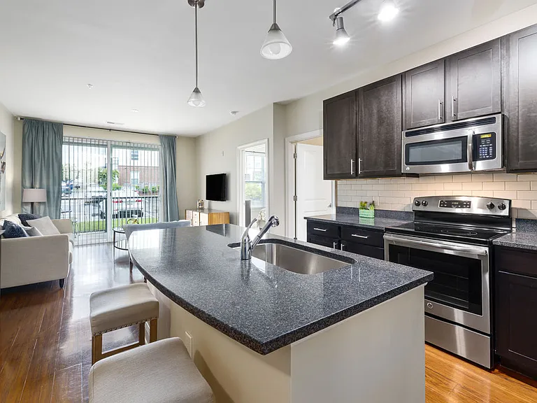 Parkside Place Apartments — Photo 40