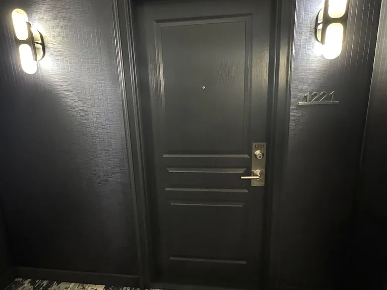 140 Simcoe St #1221 — Photo 4