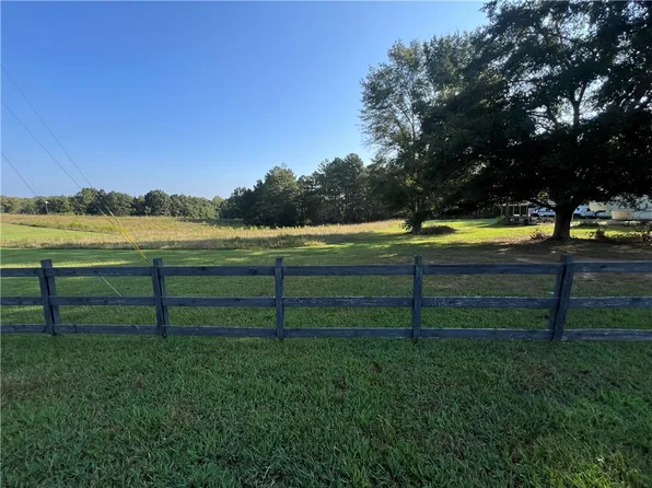 2374 Maw Bridge Rd, Central, SC 29630