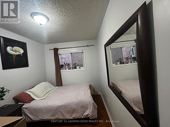 4th image of 1703 Whitestone Dr S