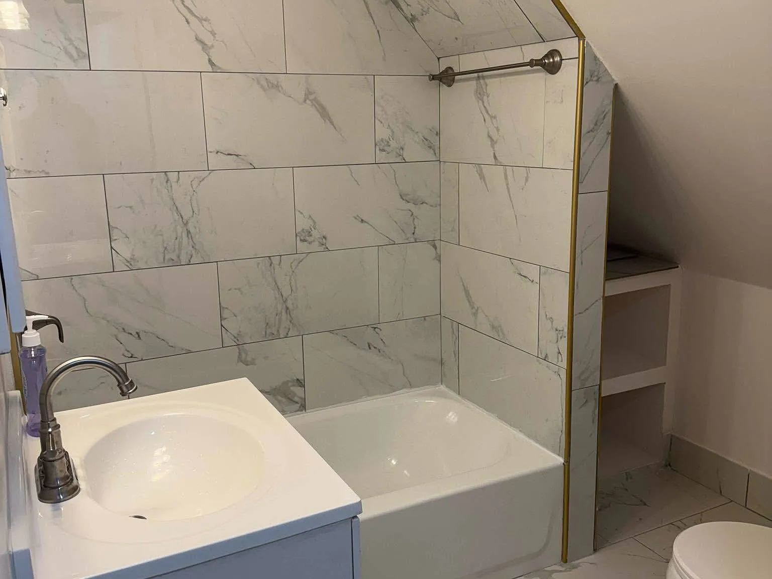 2 bed, 900 sqft, $950 — Photo 2