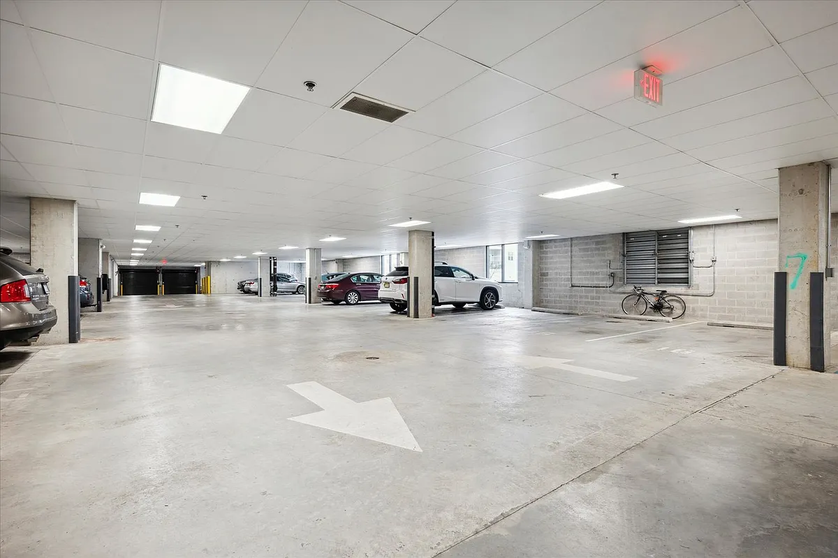 Building Photo - 600 S 24th St #314