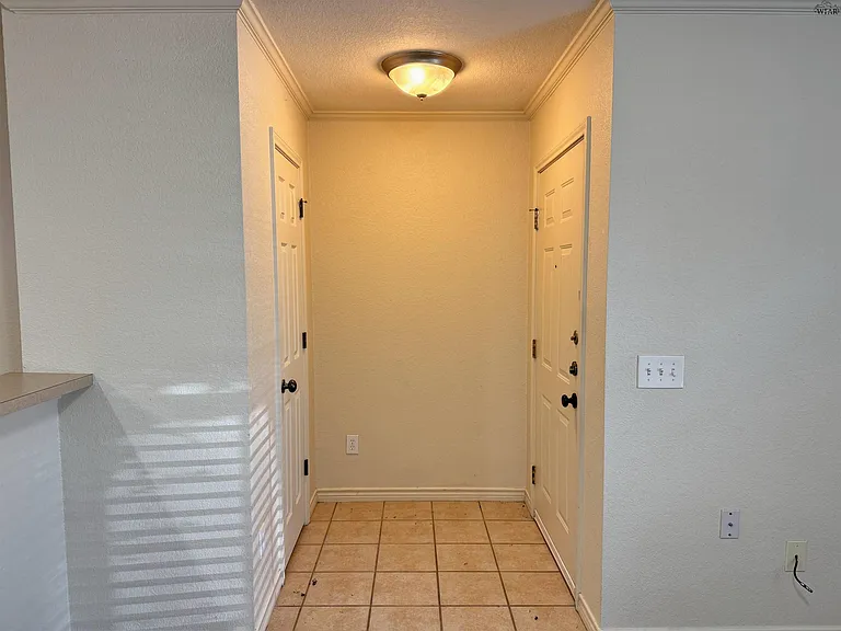 4710 Brookdale Dr — Photo 3