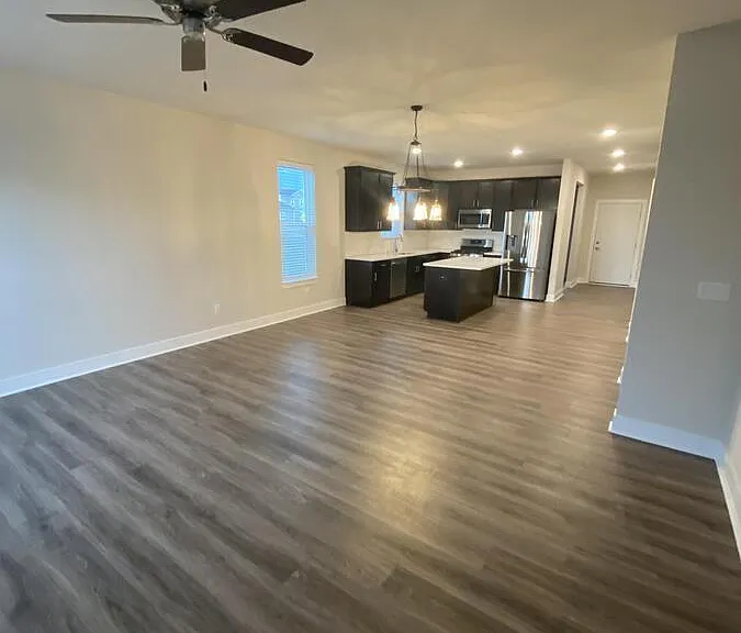 265 Farmstead Dr — Photo 5