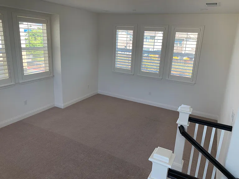 Upstairs play/rec room