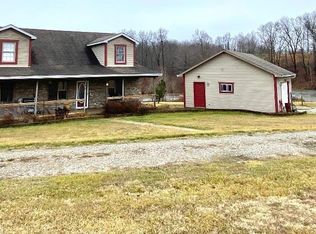 5656 N Cox Dr, Bloomfield, IN 47424