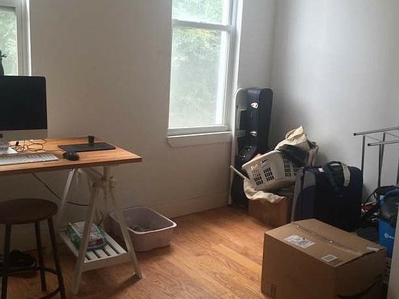 4th image of 33 Montrose Ave #3LV