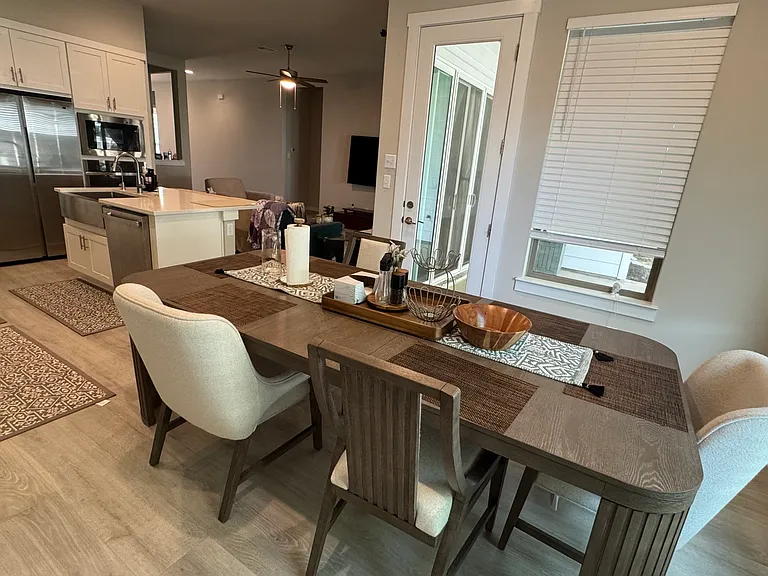 1310 Stone Manor Trl — Photo 4