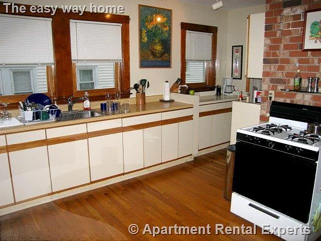 42 Garrison Ave #1