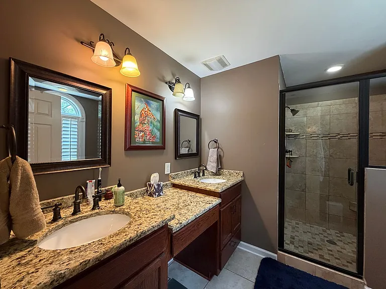 35 Woodbury Ln — Photo 23