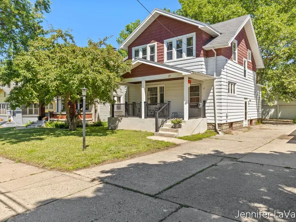 17 Burr Oak St NE, Grand Rapids, MI 49505