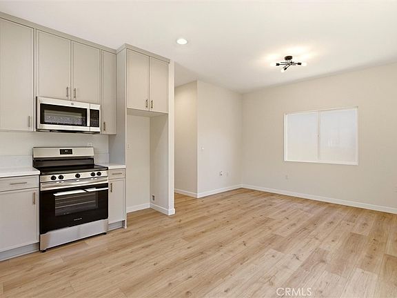 2nd image of 2155 Euclid Ave #B