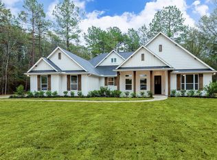 30200 E Stallion Ln, Waller, TX 77484