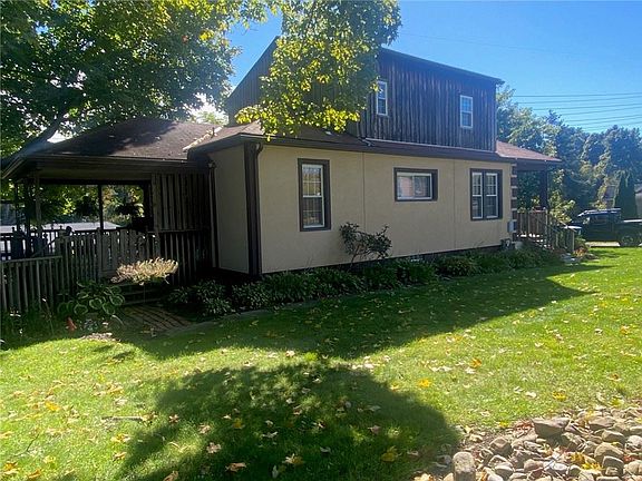 3rd image of 2311 Margaret St
