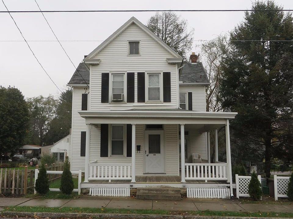 2nd image of 404 W Keller St