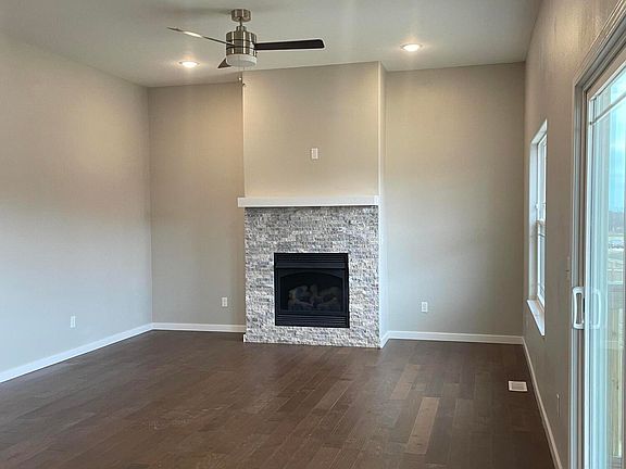 3rd image of 203 W Canterbury Lane