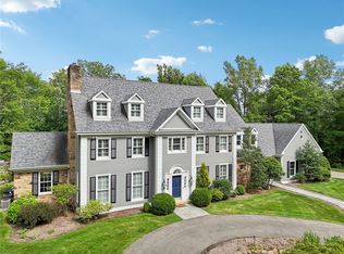 221 Chatham Ln, Pittsburgh, PA 15238