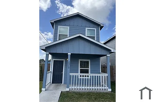 2313 Mary St Photo 1
