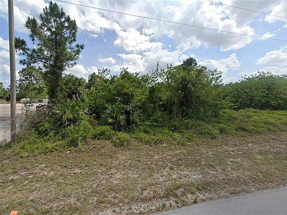 3rd image of 858-860 Motel ST E