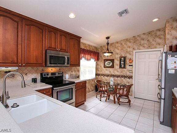 3rd image of 13821 White Gardenia Way #S