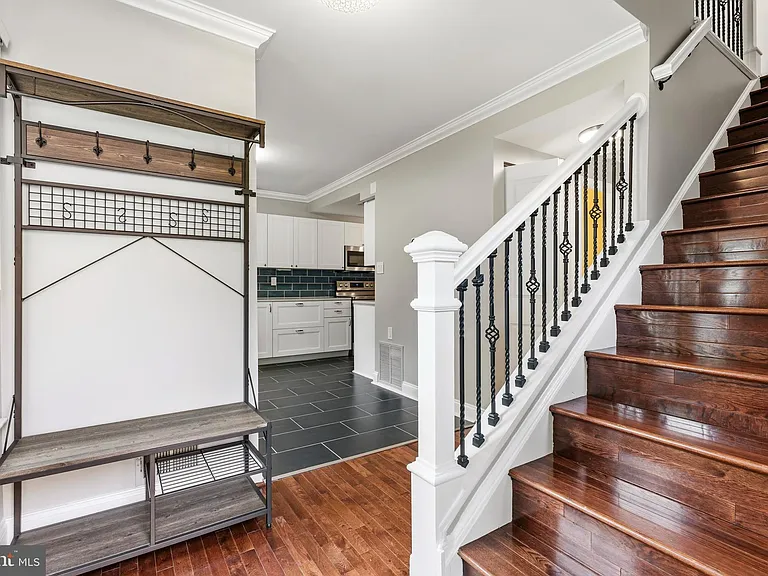 6410 Blarney Stone Ct — Photo 3
