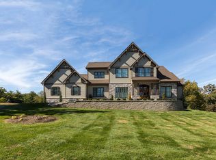 671 Pine Creek Dr, Chesterfield, MO