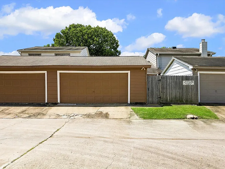 6407 S Briar Bayou Dr — Photo 13