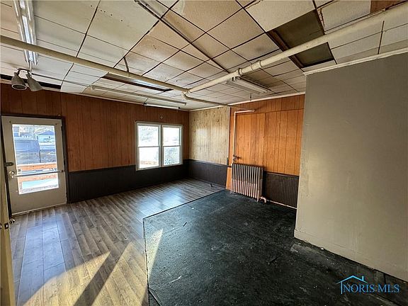 2nd image of 903 Koch Dr