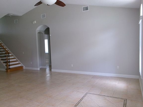 5th image of 12833 Lakeview Ave