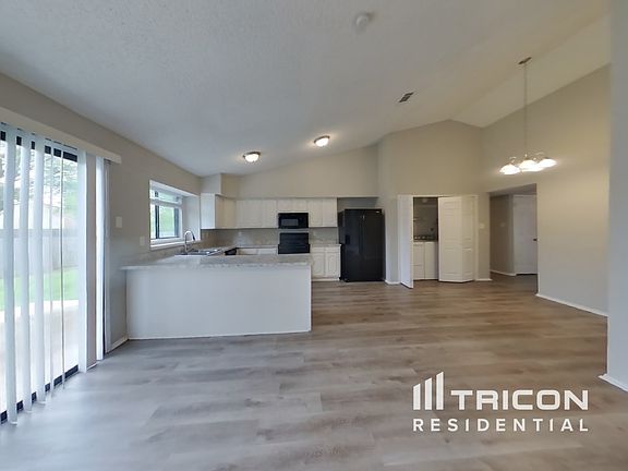 4th image of 506 Ponderosa Dr