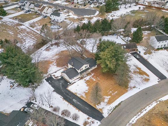 4th image of 580 Sun Haven Dr