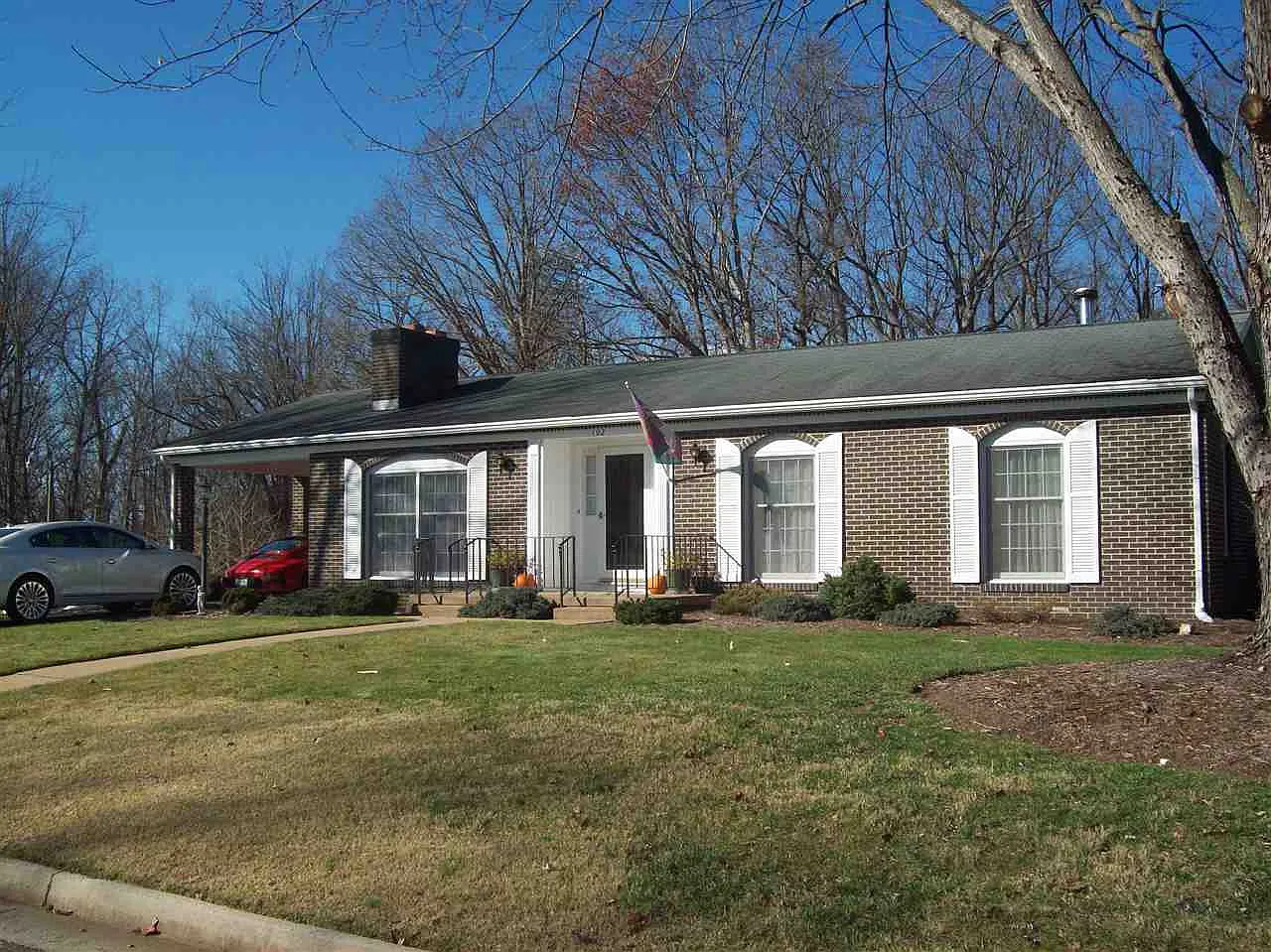 102 Briarwood Cir photo 1