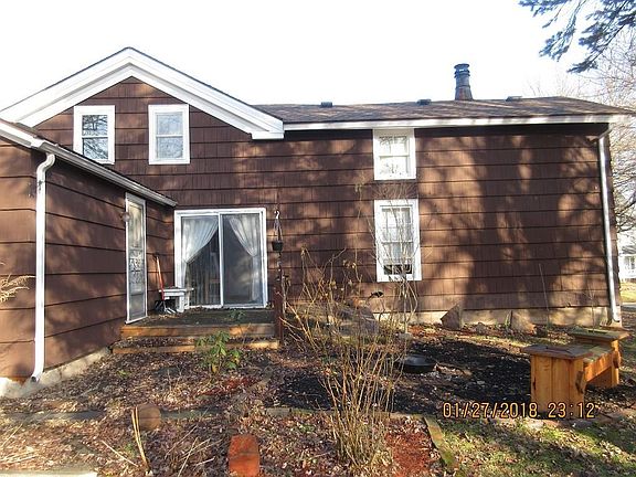 2nd image of 8 Jackson St