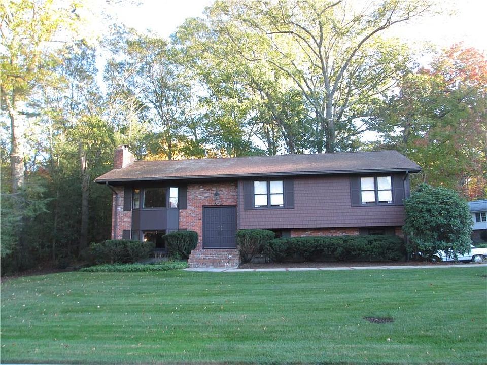 1st image of 84 Woodland St