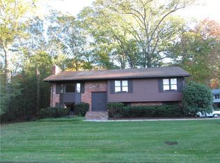 84 Woodland St, Lincoln, RI 02865