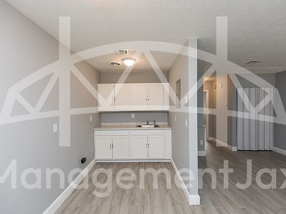 3rd image of 4506 Friden Dr